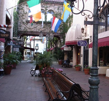 Santa Barbara State Street La Arcada